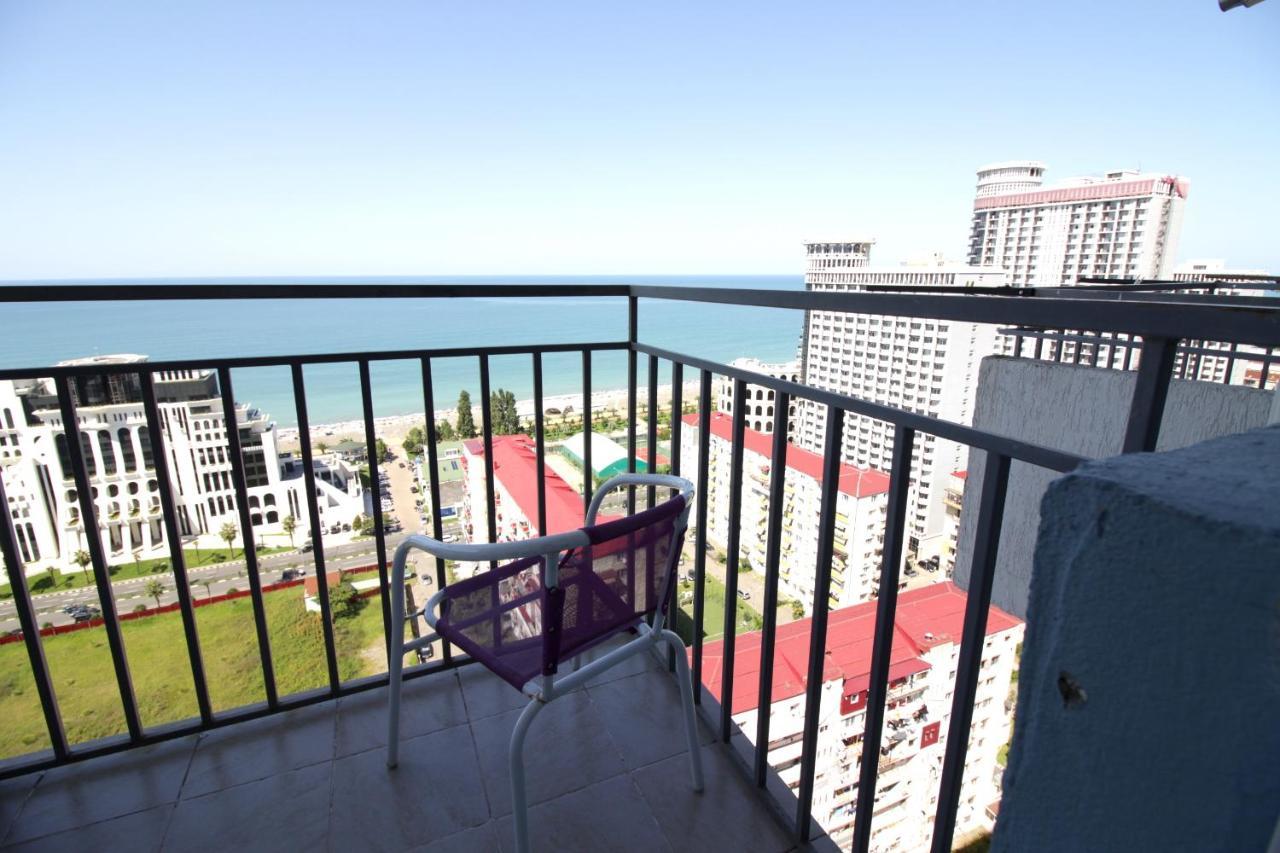 Apartments Inasaredze Batumi Bagian luar foto